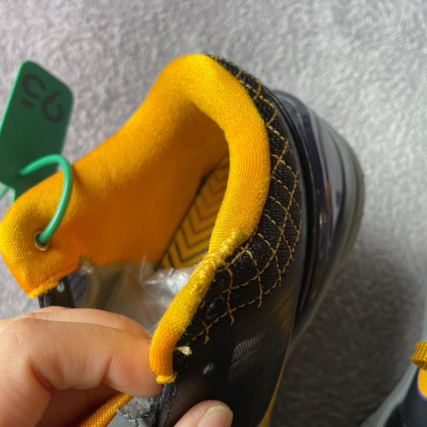 Nike Nike Yellow Lowtop Sneakers 41 Men Size US 8.5 / EU 41-42 - 9 Thumbnail