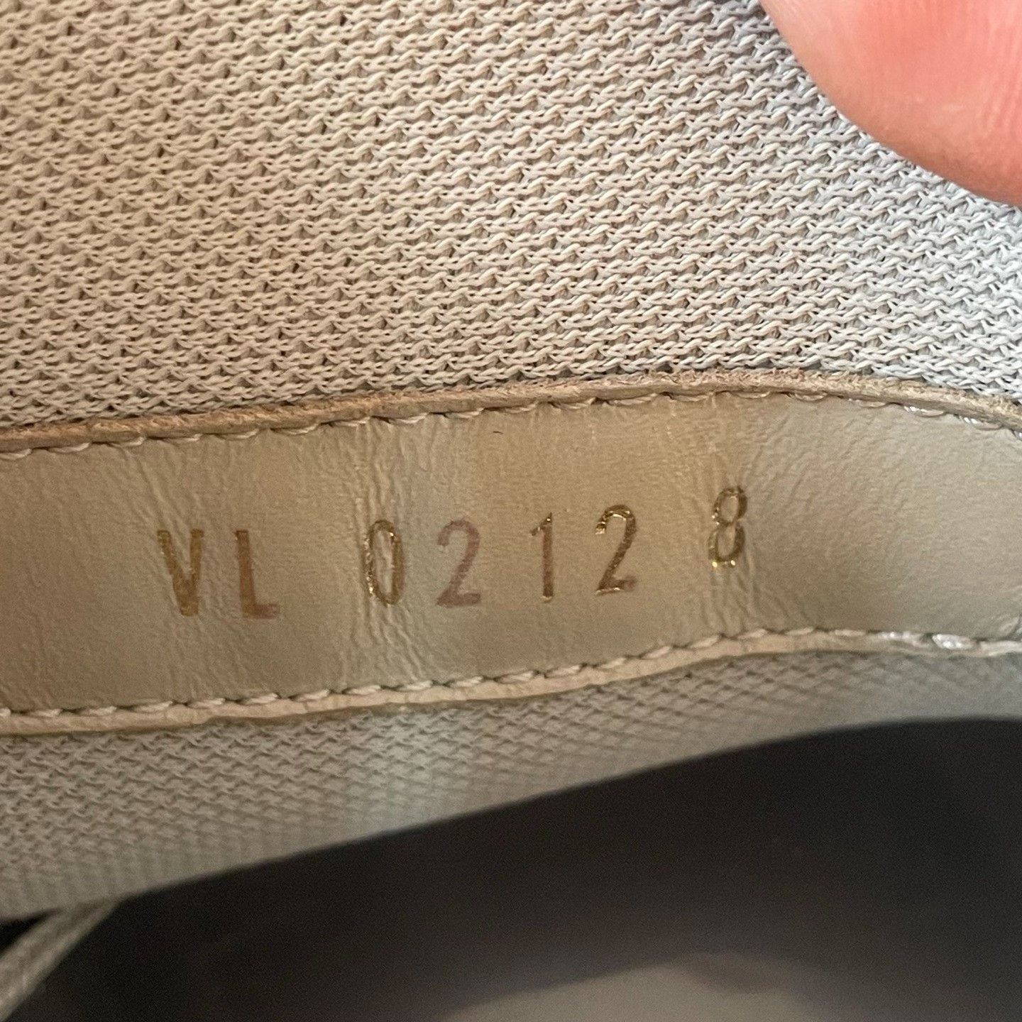 Louis Vuitton Louis Vuitton Training White Lowtop Sneakers 42 Men Size US 9 / EU 42 - 5 Thumbnail