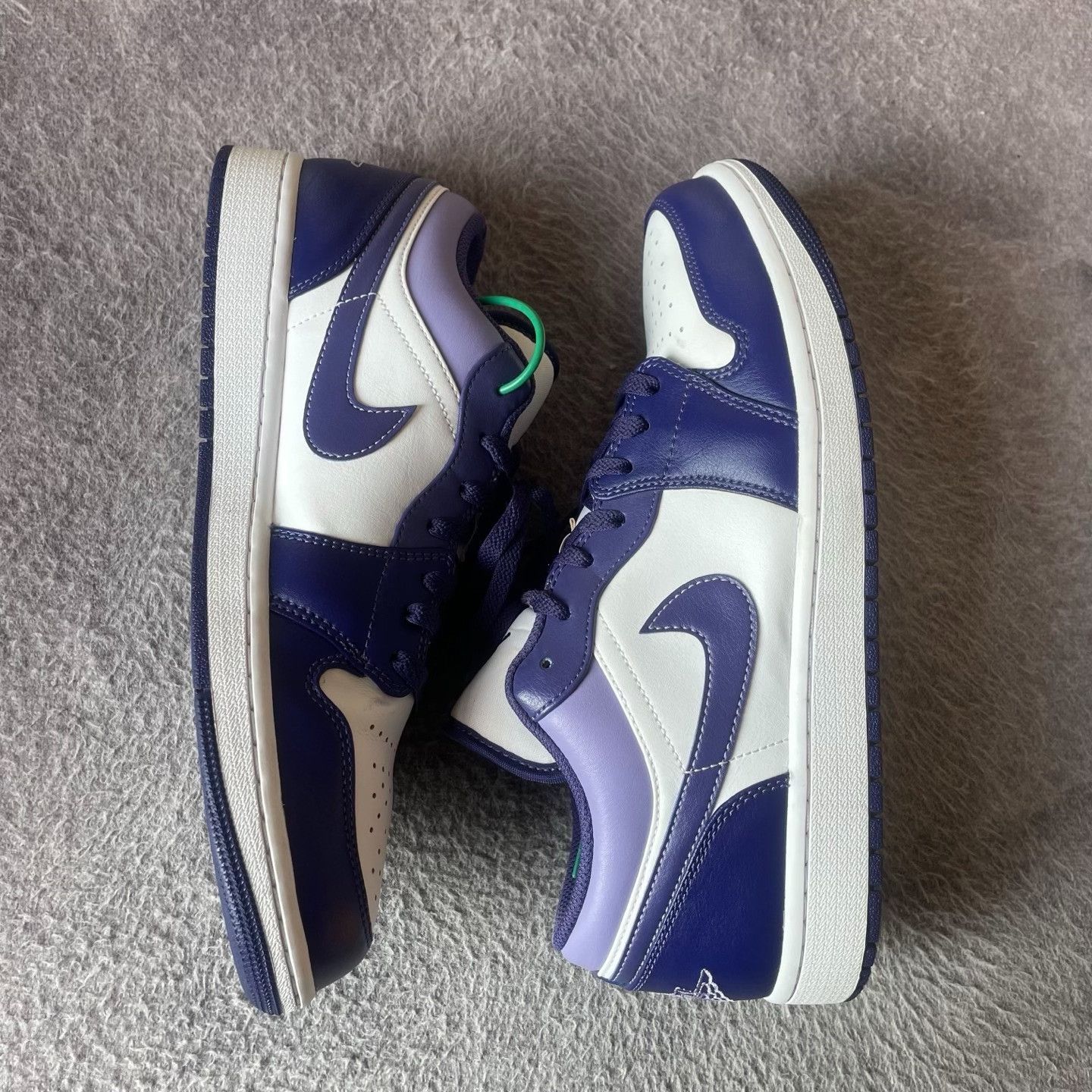 Nike Nike White Lowtop Sneakers 44.5 Men Size US 11 / EU 44 - 7 Thumbnail