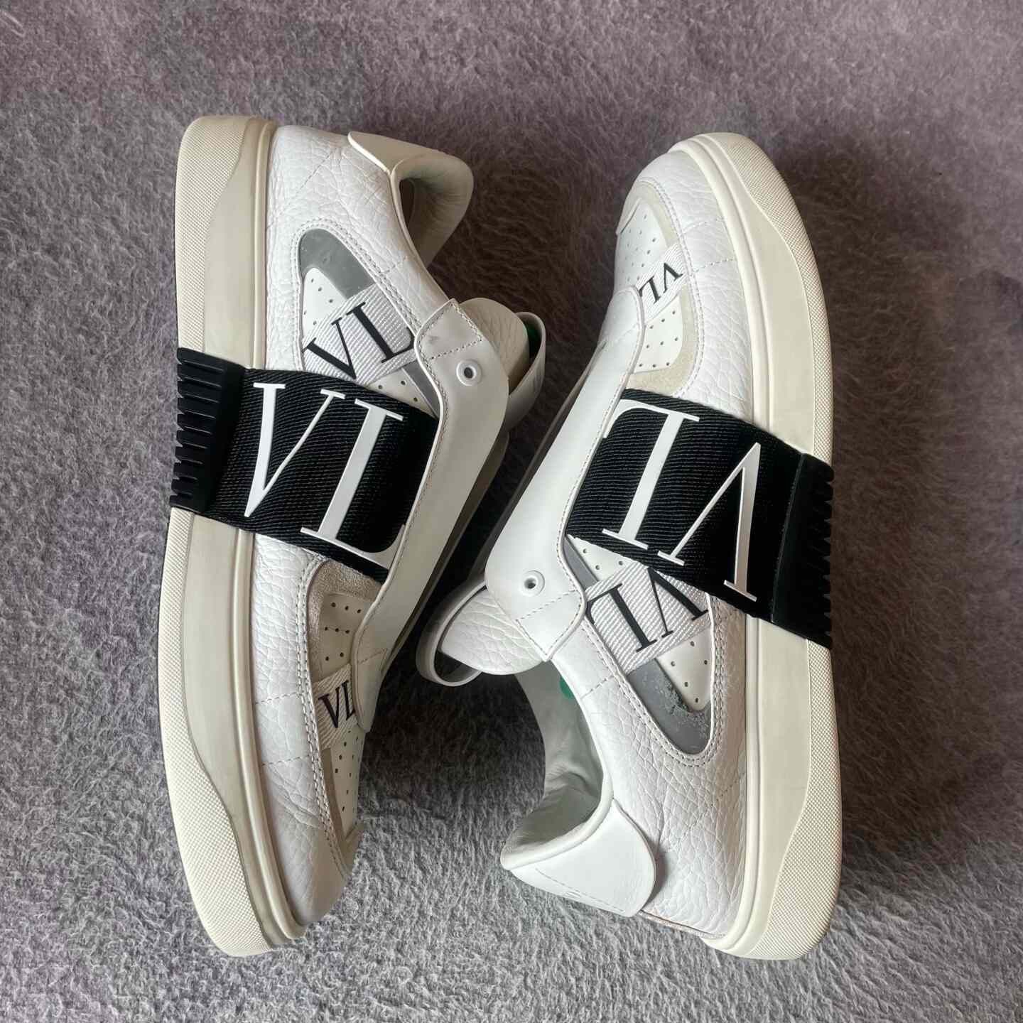 Valentino Valentino Leather Black Lowtop Sneakers S Men Size US 10 / EU 43 - 8 Thumbnail