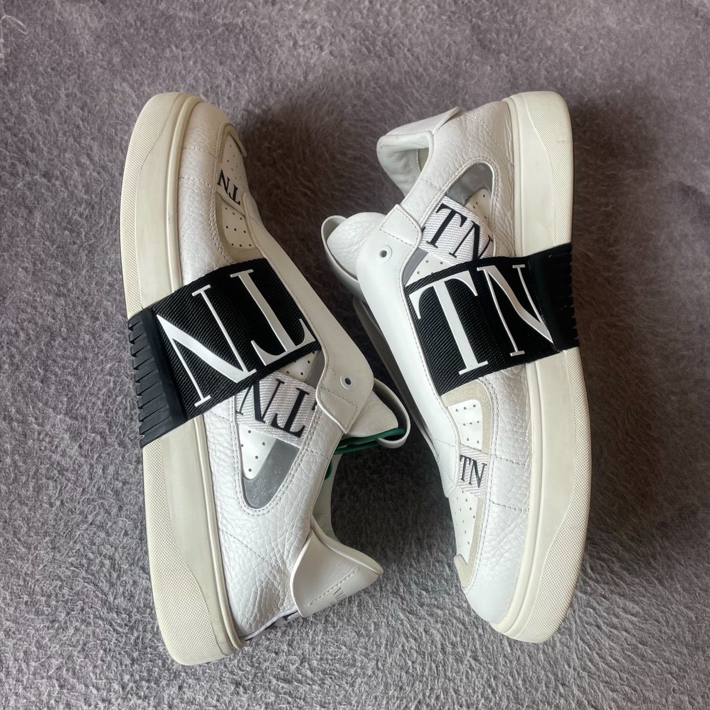 Valentino Valentino Leather Black Lowtop Sneakers S Men Size US 10 / EU 43 - 7 Thumbnail