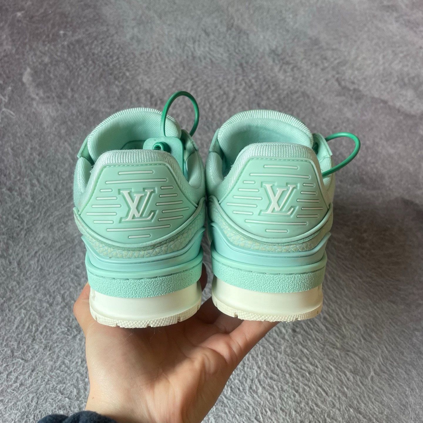 Louis Vuitton Louis Vuitton Training Green Lowtop Sneakers 35.5 Women Size US 5 / IT 35 - 3 Thumbnail