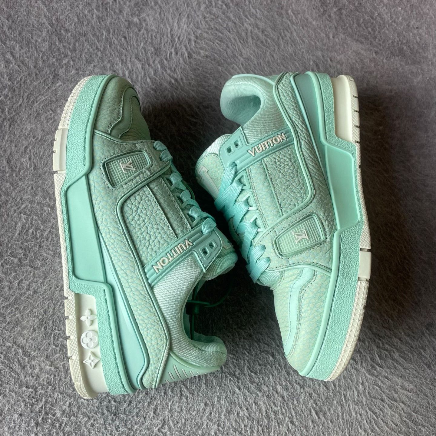 Louis Vuitton Louis Vuitton Training Green Lowtop Sneakers 35.5 Women Size US 5 / IT 35 - 7 Thumbnail
