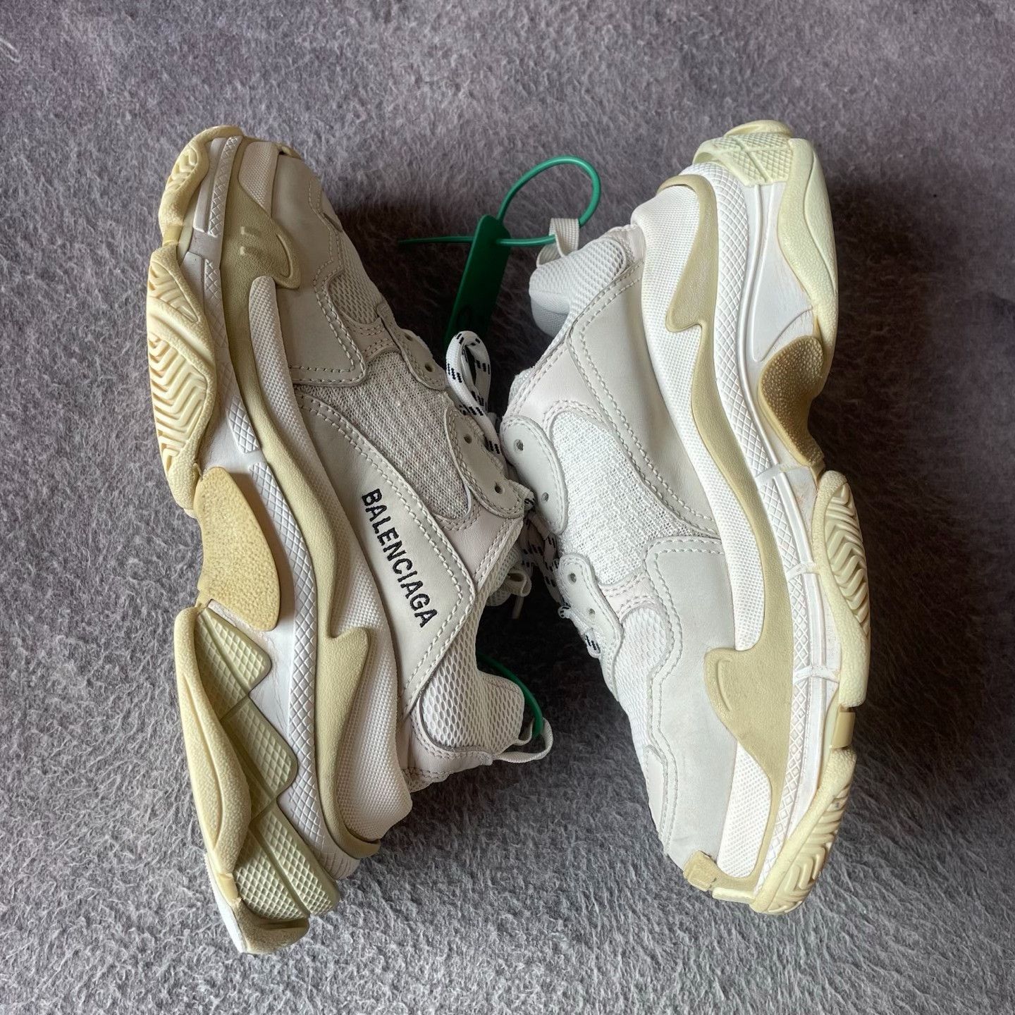 Balenciaga Balenciaga White Lowtop Sneakers S Women Size US 6 / IT 36 - 6 Thumbnail