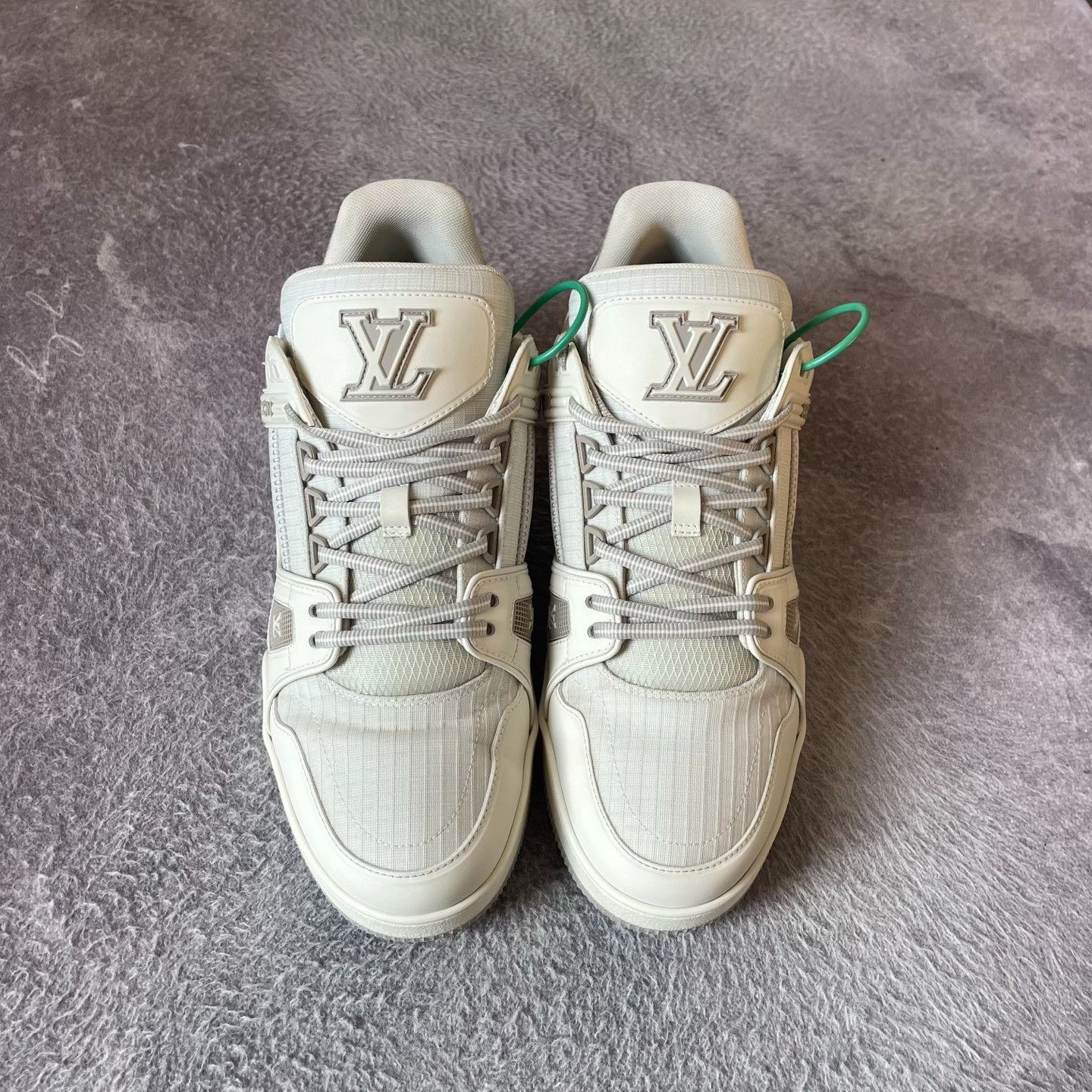 Louis Vuitton Louis Vuitton Training White Lowtop Sneakers 42 Men Size US 9 / EU 42 - 2 Thumbnail