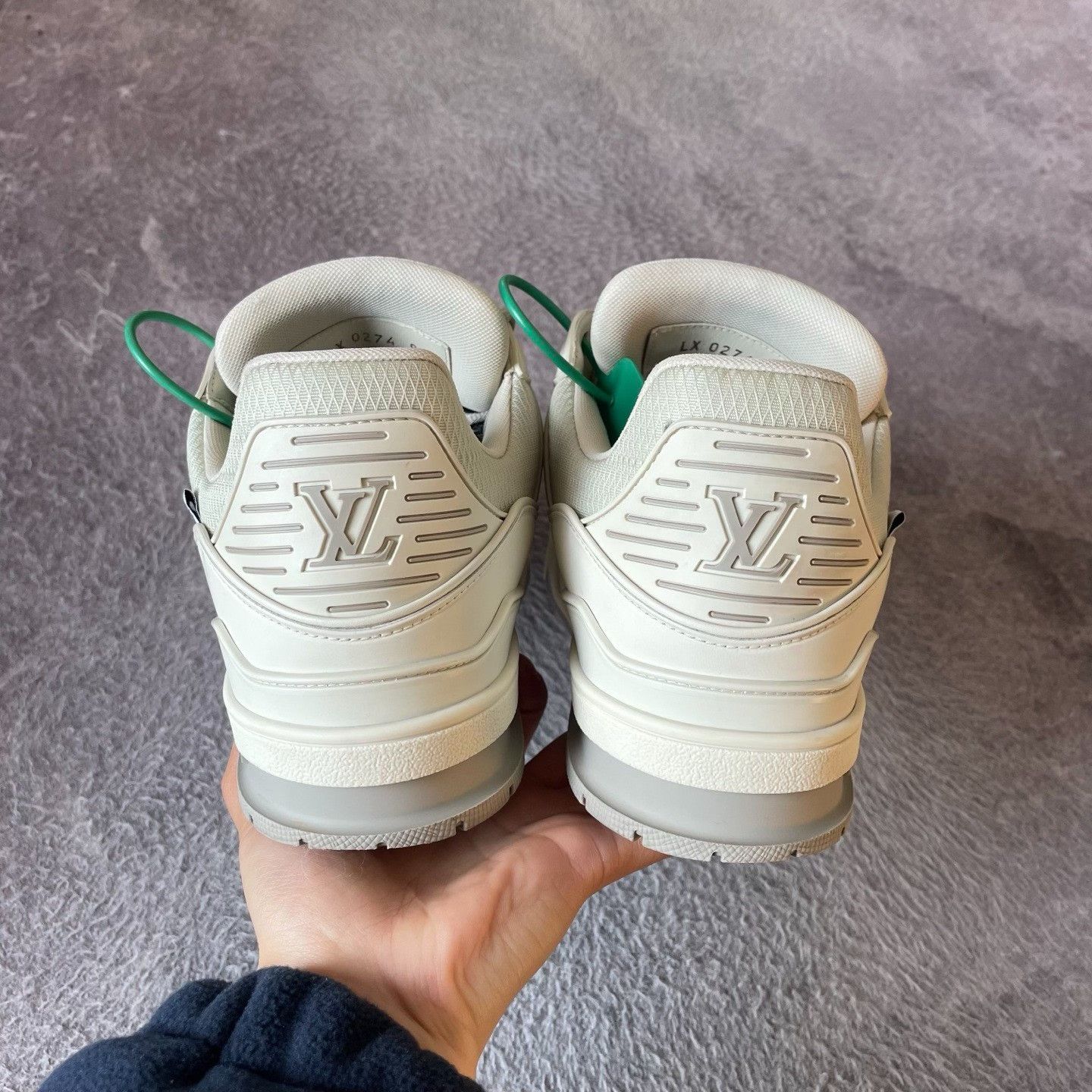 Louis Vuitton Louis Vuitton Training White Lowtop Sneakers 42 Men Size US 9 / EU 42 - 3 Thumbnail
