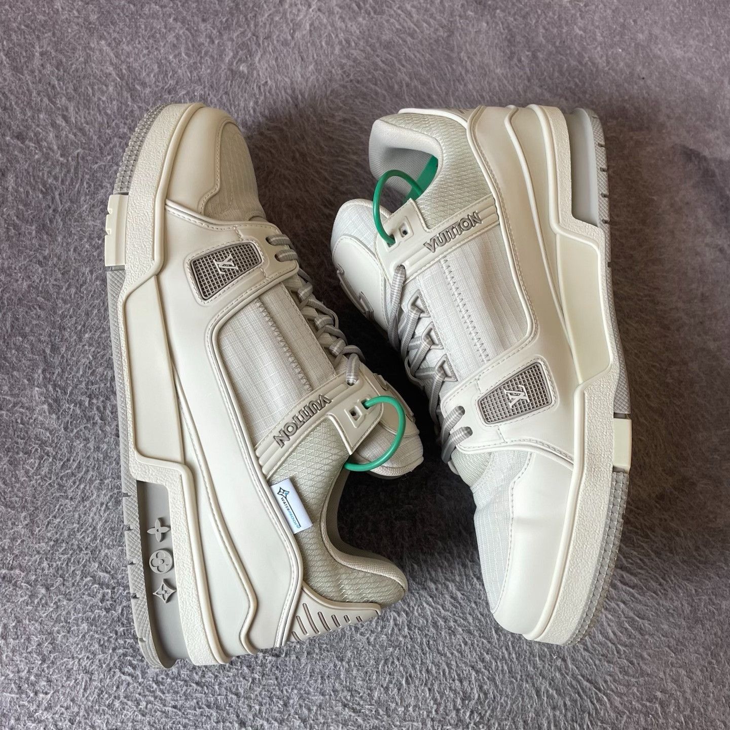 Louis Vuitton Louis Vuitton Training White Lowtop Sneakers 42 Men Size US 9 / EU 42 - 7 Thumbnail