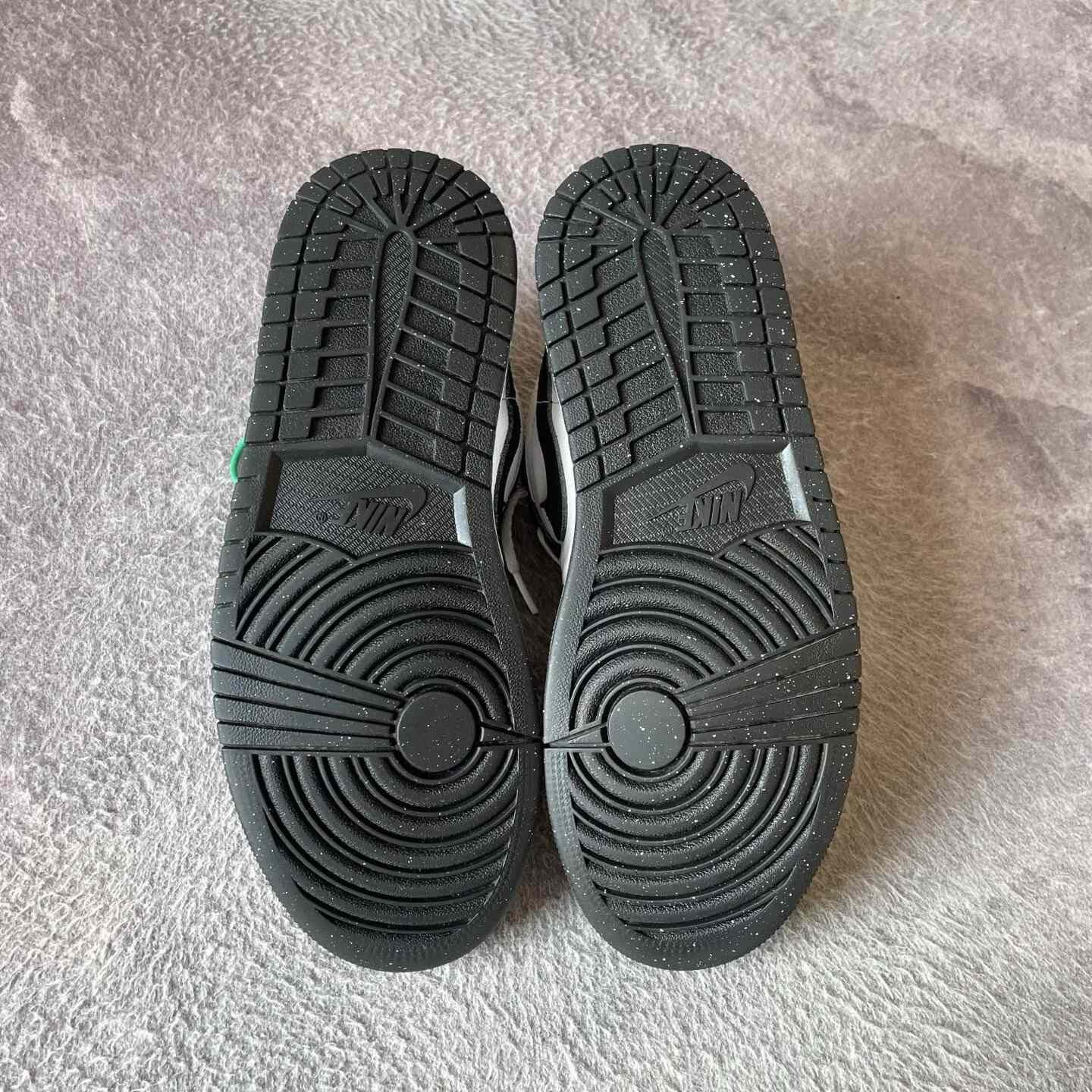 Nike Nike Black Lowtop Sneakers 42 Men Size US 9 / EU 42 - 4 Thumbnail