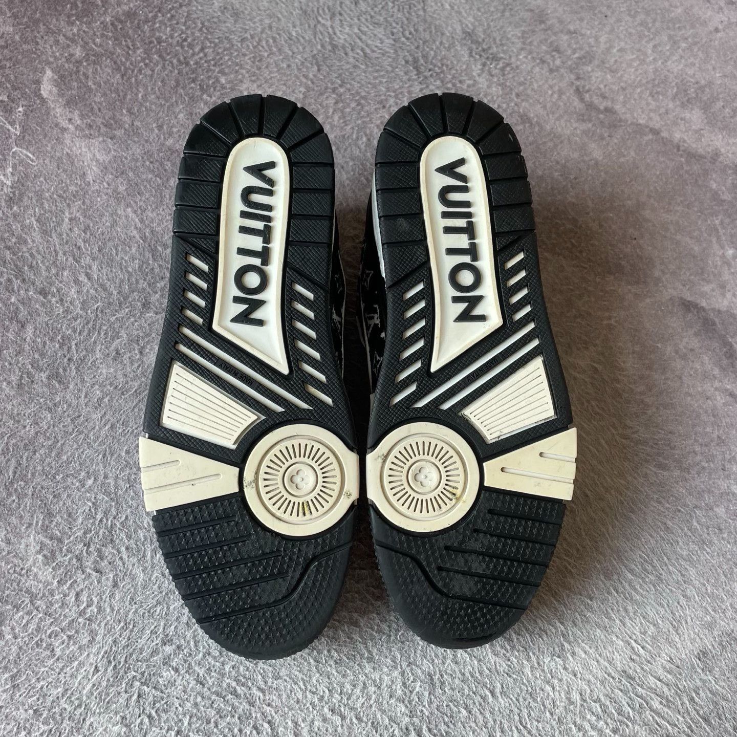 Louis Vuitton Louis Vuitton Training Black Lowtop Sneakers 41 Men Size US 8.5 / EU 41-42 - 4 Thumbnail