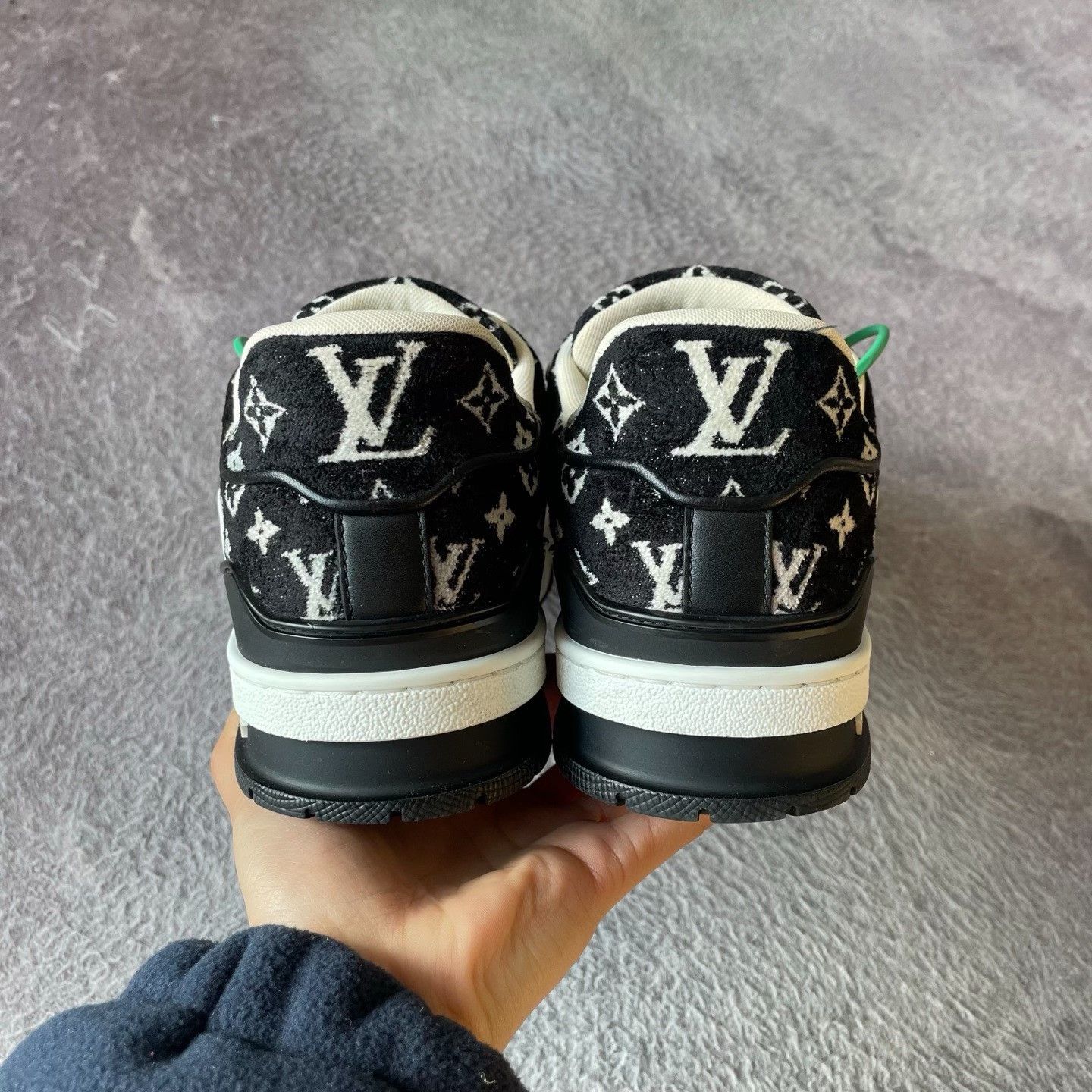 Louis Vuitton Louis Vuitton Training Black Lowtop Sneakers 41 Men Size US 8.5 / EU 41-42 - 3 Thumbnail