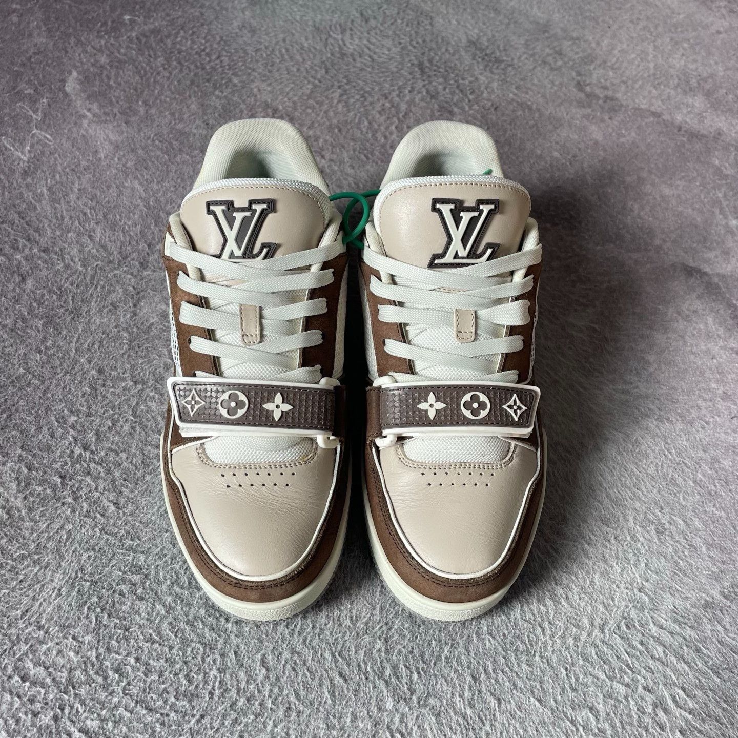 Louis Vuitton Louis Vuitton Training Lowtop Sneakers 38 Women Size US 7.5 / IT 37.5 - 2 Thumbnail