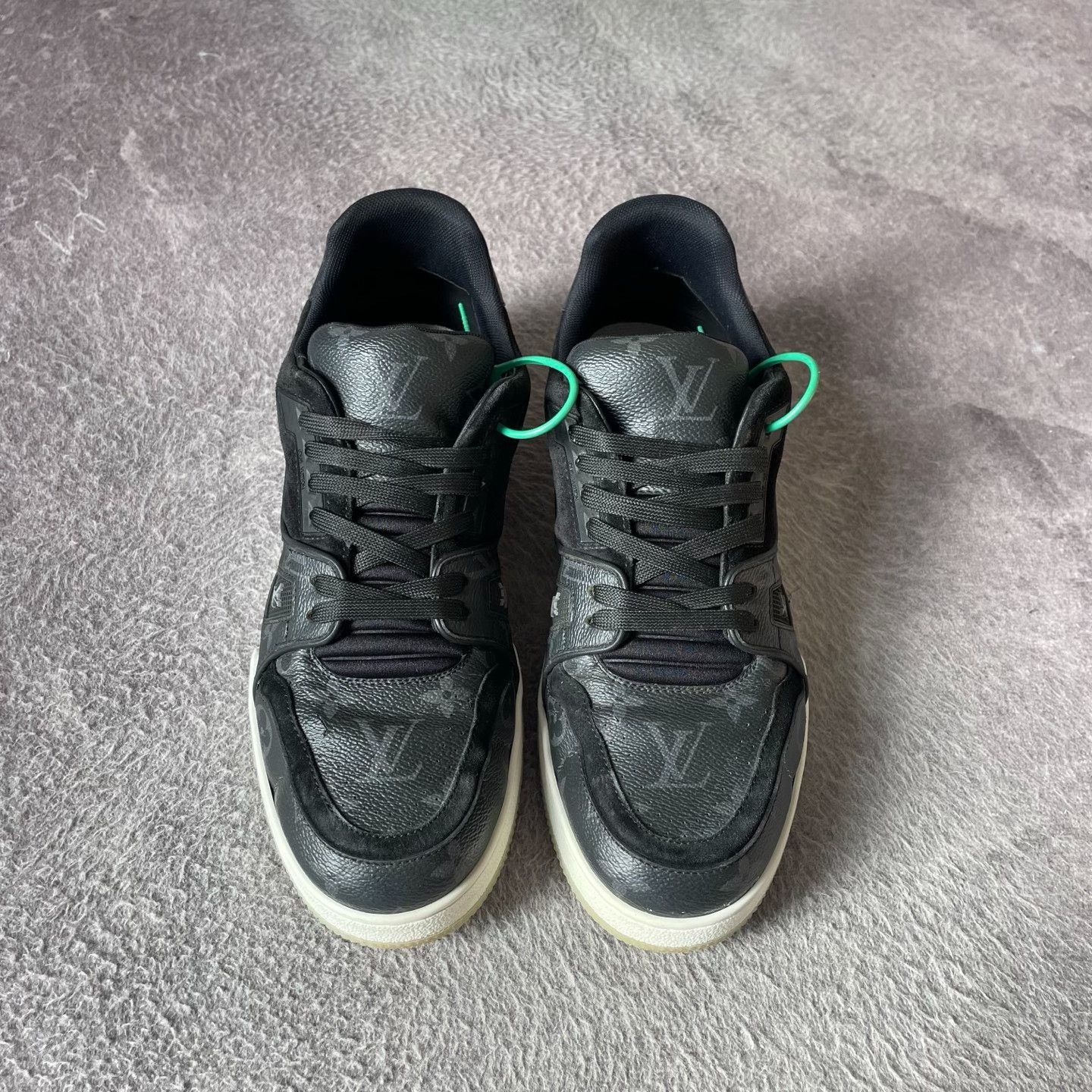 Louis Vuitton Louis Vuitton Training Black Lowtop Sneakers 42 Men Size US 9 / EU 42 - 2 Thumbnail