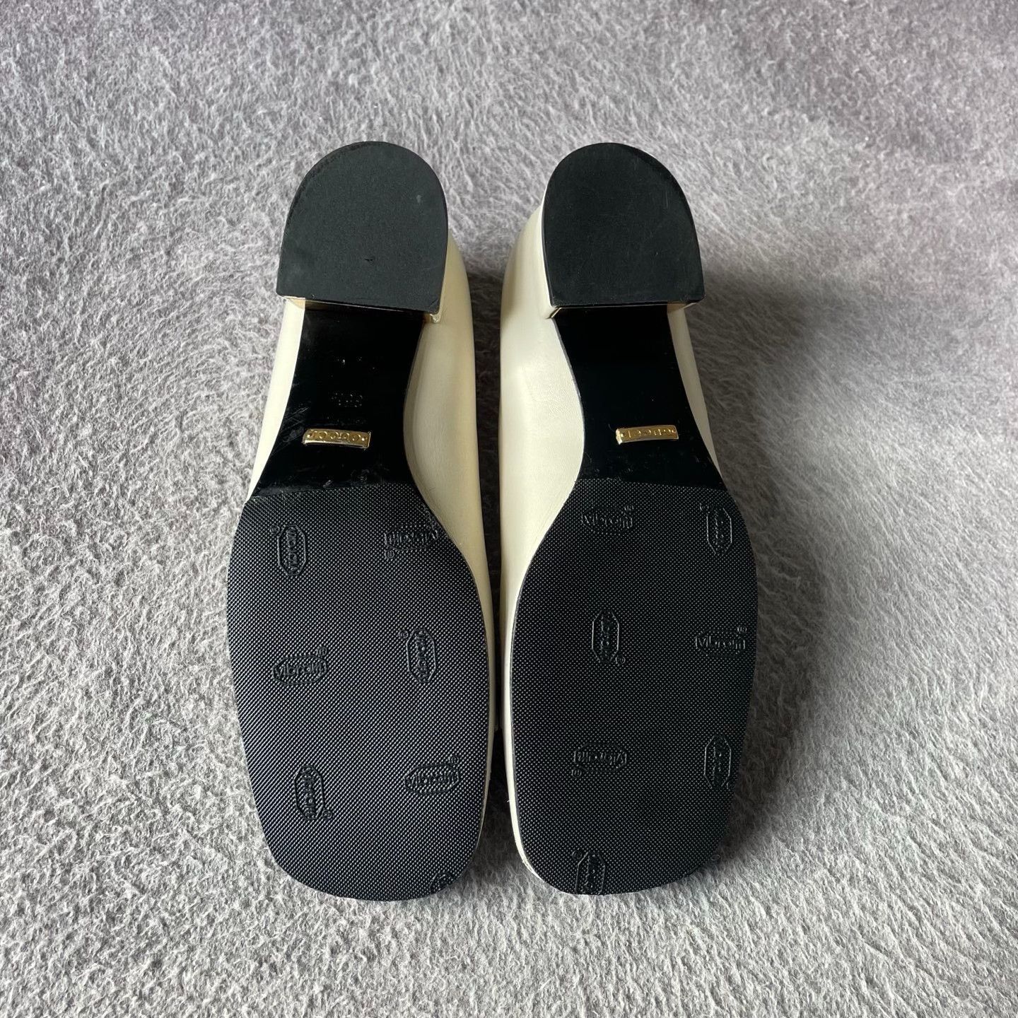 Gucci Gucci White Lowtop Sneakers 35.5 Women Size US 5 / IT 35 - 4 Thumbnail