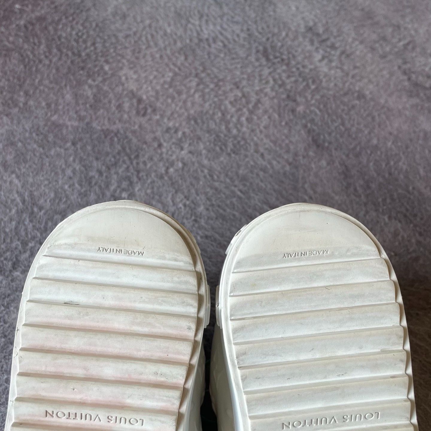 Louis Vuitton Louis Vuitton White Lowtop Sneakers 36 Women Size US 6 / IT 36 - 5 Thumbnail