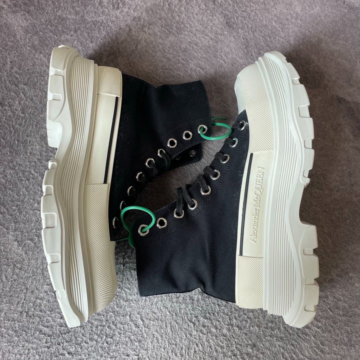 Alexander McQueen Alexander McQueen Black Hitop Sneakers L Men Size US 10 / EU 43 - 9 Thumbnail