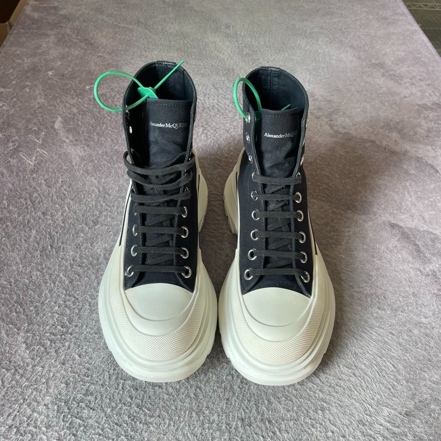 Alexander McQueen Alexander McQueen Black Hitop Sneakers L Men Size US 10 / EU 43 - 2 Thumbnail