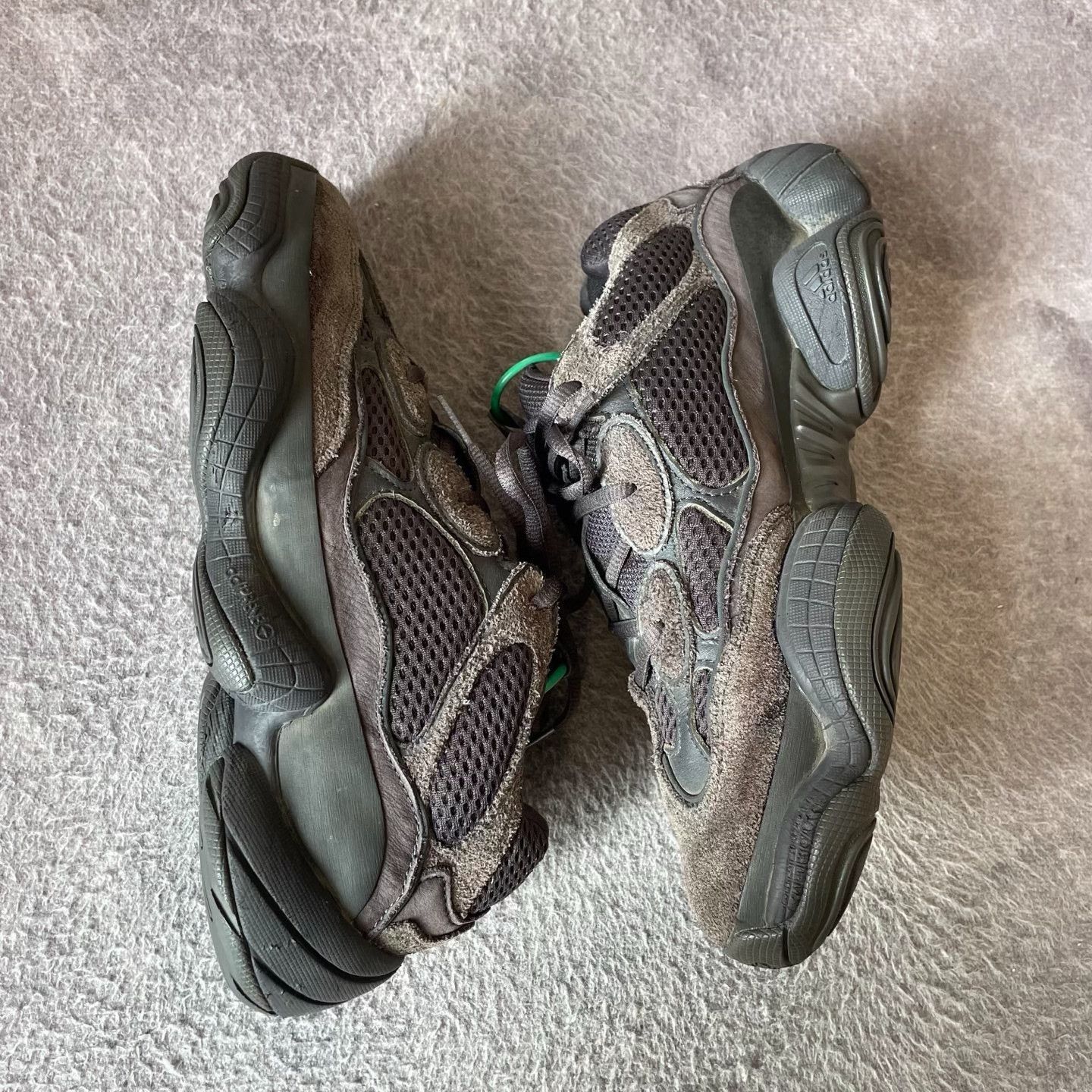 Yeezy Yeezy Black Lowtop Sneakers 42 Men Size US 9 / EU 42 - 6 Thumbnail