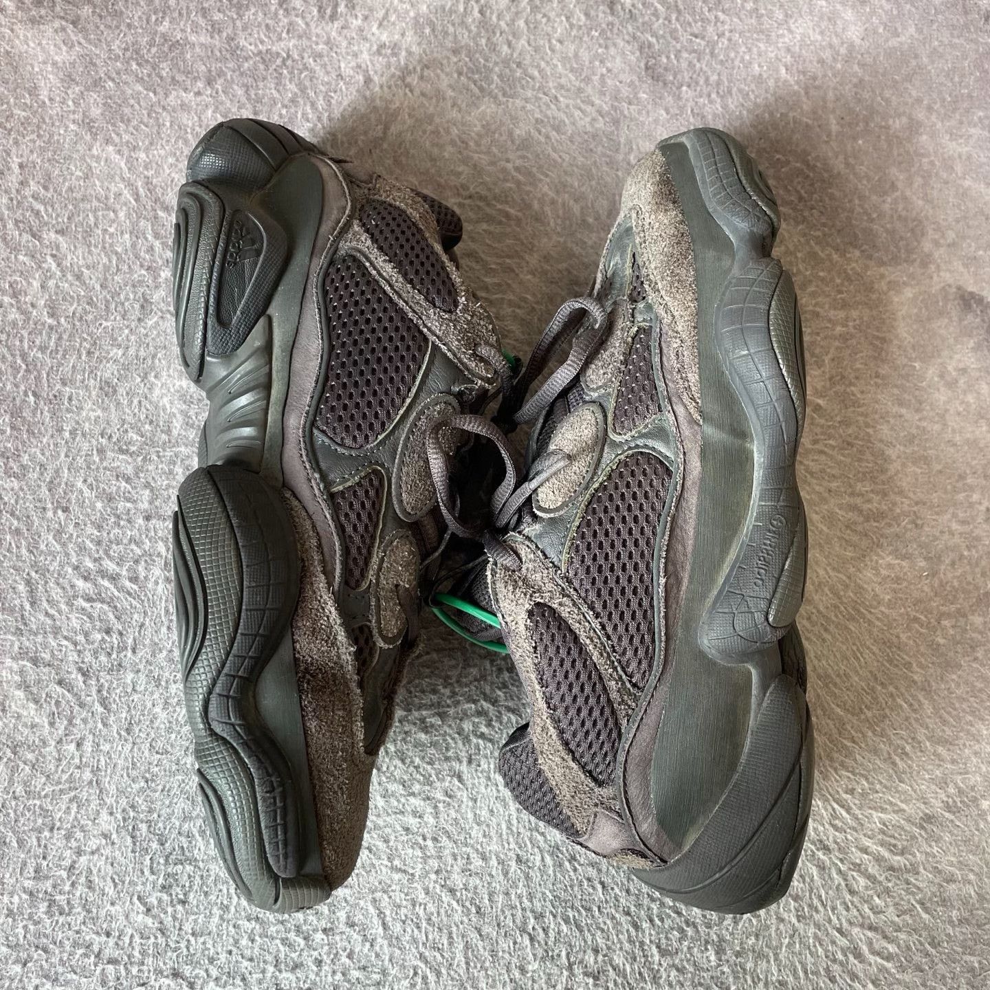 Yeezy Yeezy Black Lowtop Sneakers 42 Men Size US 9 / EU 42 - 7 Thumbnail