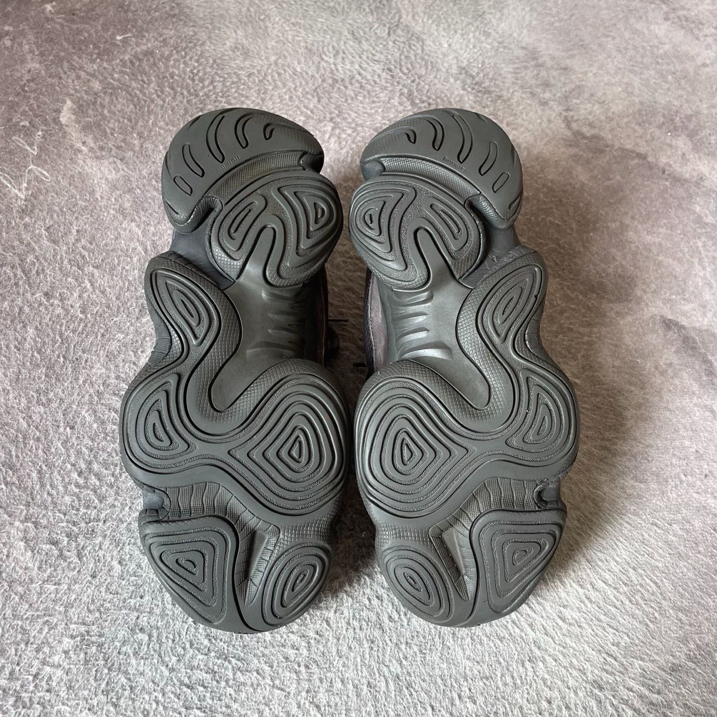 Yeezy Yeezy Black Lowtop Sneakers 42 Men Size US 9 / EU 42 - 4 Thumbnail