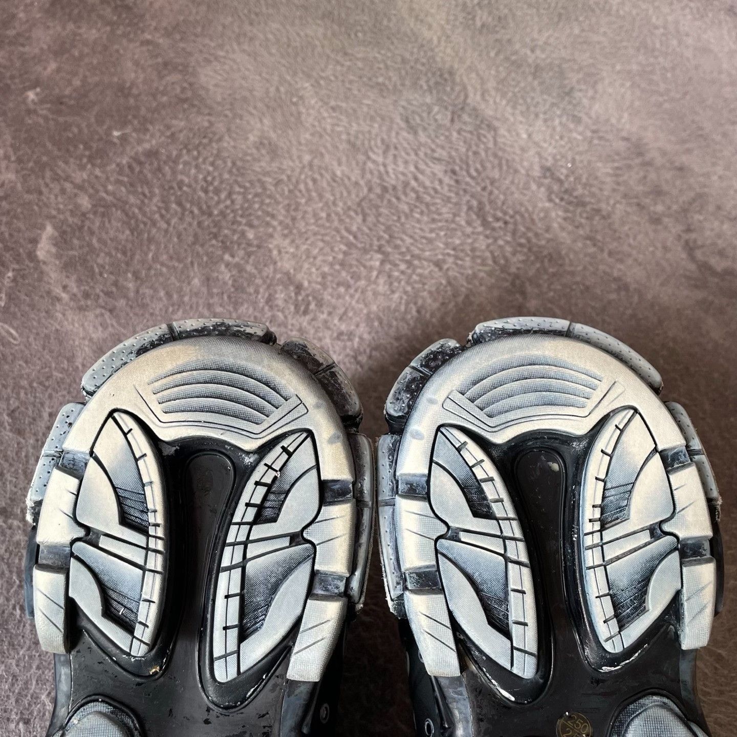 Balenciaga Balenciaga Black Lowtop Sneakers 40 Men Size US 7.5 / EU 40-41 - 5 Thumbnail