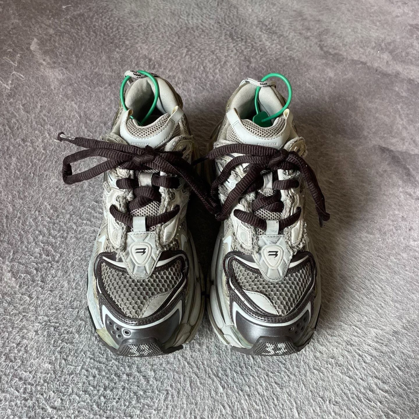 Balenciaga Balenciaga Running White Lowtop Sneakers 37 Women Size US 6.5 / IT 36.5 - 2 Thumbnail