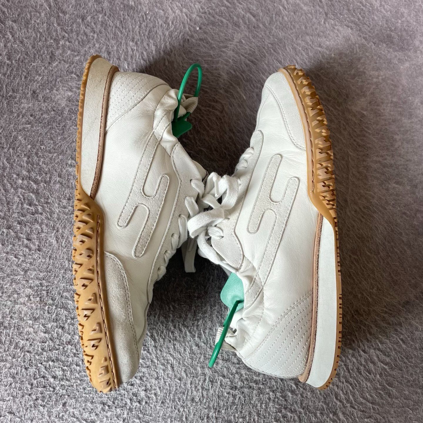 Hermes Hermes White Lowtop Sneakers 36 Women Size US 6 / IT 36 - 9 Thumbnail