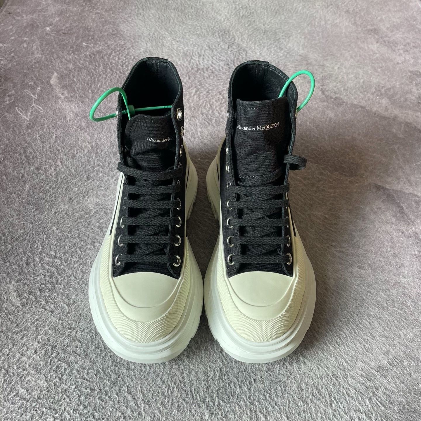 Alexander McQueen Alexander McQueen Black Hitop Sneakers L Women Size US 8 / IT 38 - 2 Thumbnail
