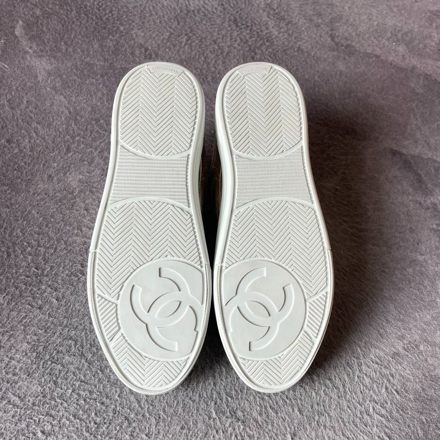 Chanel Chanel Gold Lowtop Sneakers 39 Men Size US 6.5 / EU 39-40 - 4 Thumbnail
