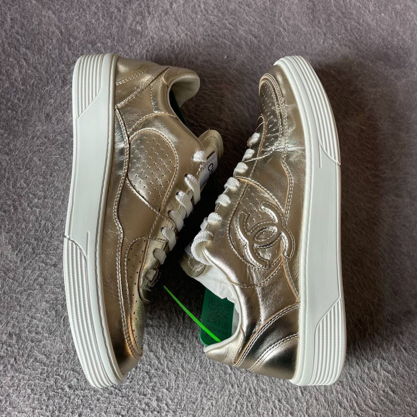 Chanel Chanel Gold Lowtop Sneakers 39 Men Size US 6.5 / EU 39-40 - 8 Thumbnail