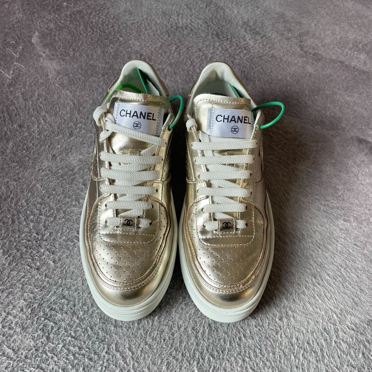 Chanel Chanel Gold Lowtop Sneakers 39 Men Size US 6.5 / EU 39-40 - 2 Thumbnail