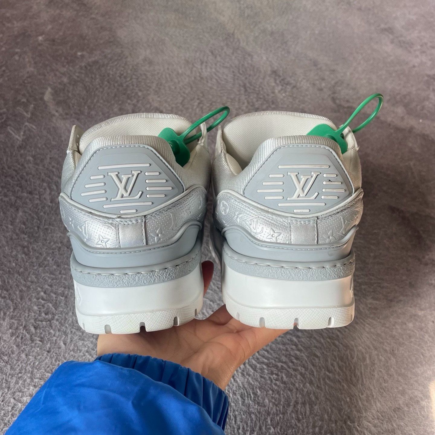 Louis Vuitton Louis Vuitton Training Silver Lowtop Sneakers 37 Women Size US 6.5 / IT 36.5 - 3 Thumbnail