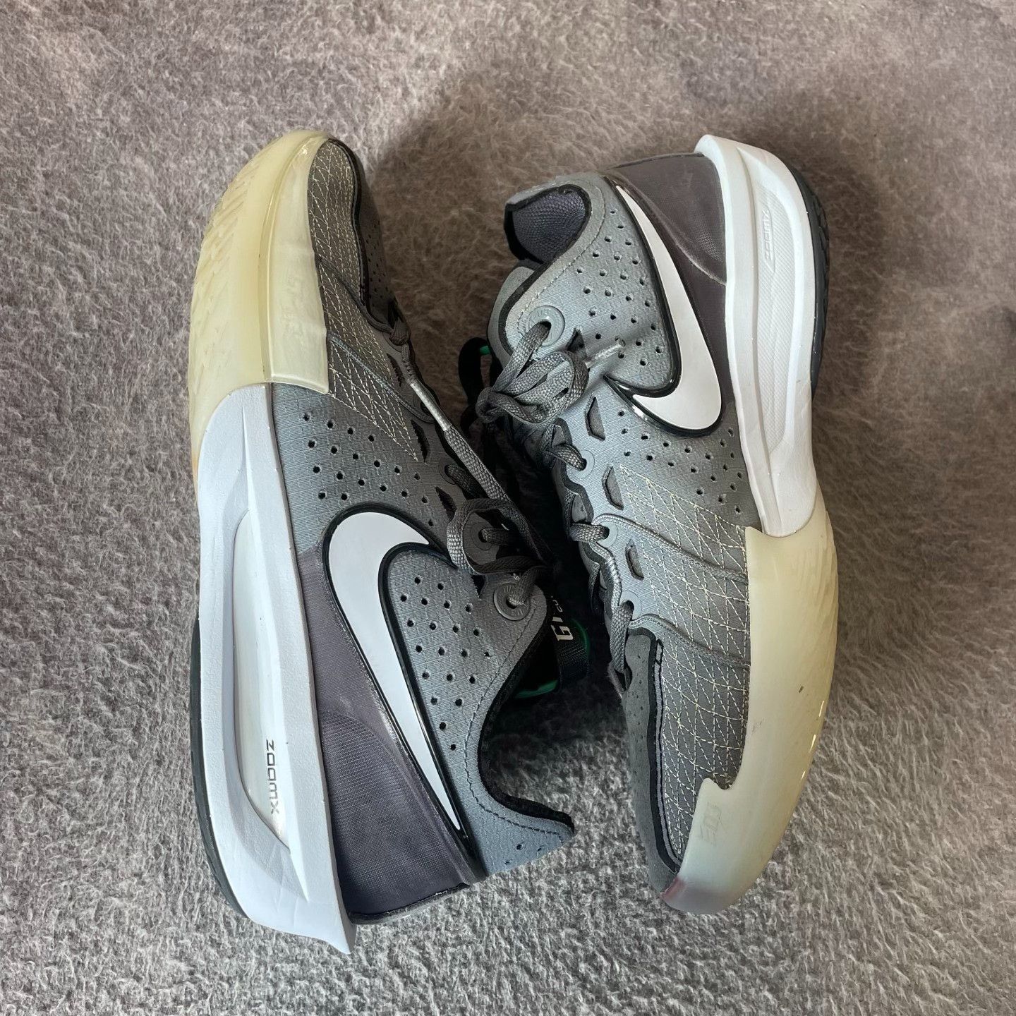 Nike Nike White Lowtop Sneakers 42 Men Size US 9 / EU 42 - 8 Thumbnail