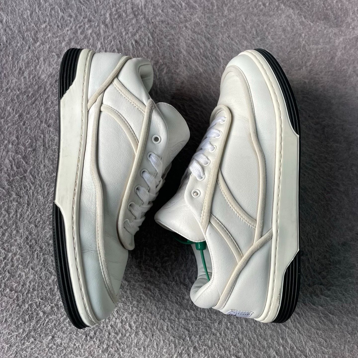 Chanel Chanel White Lowtop Sneakers 36 Women Size US 6 / IT 36 - 8 Thumbnail
