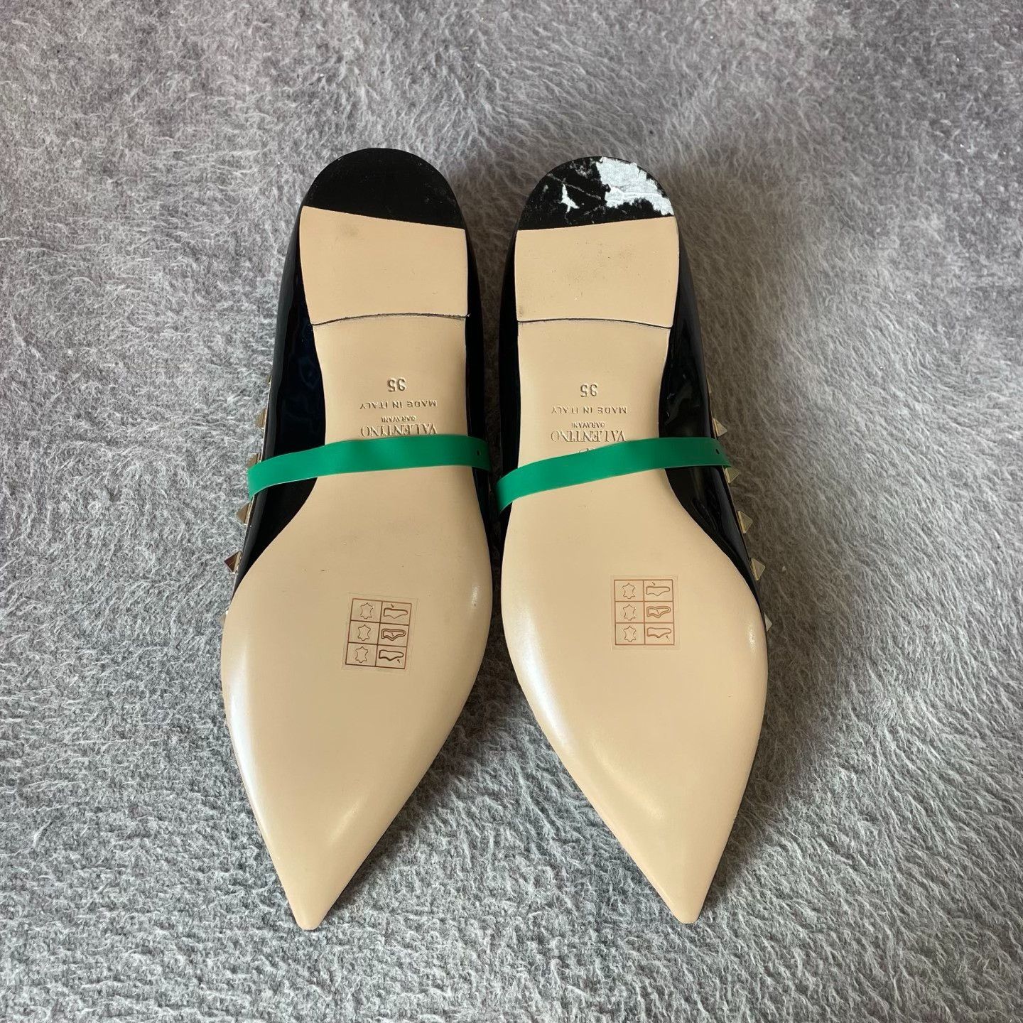 Valentino Valentino Black Lowtop Sneakers S Women Size US 6 / IT 36 - 4 Thumbnail