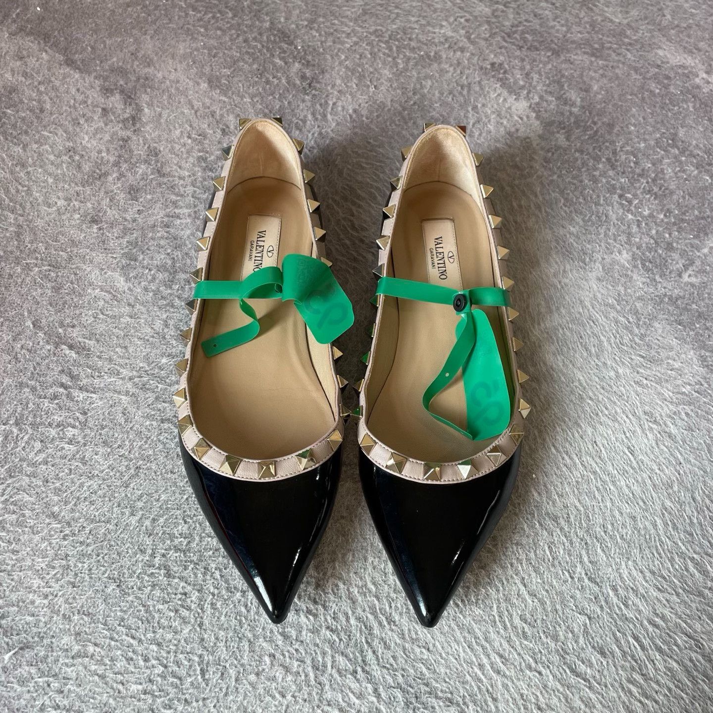 Valentino Valentino Black Lowtop Sneakers S Women Size US 6 / IT 36 - 2 Thumbnail