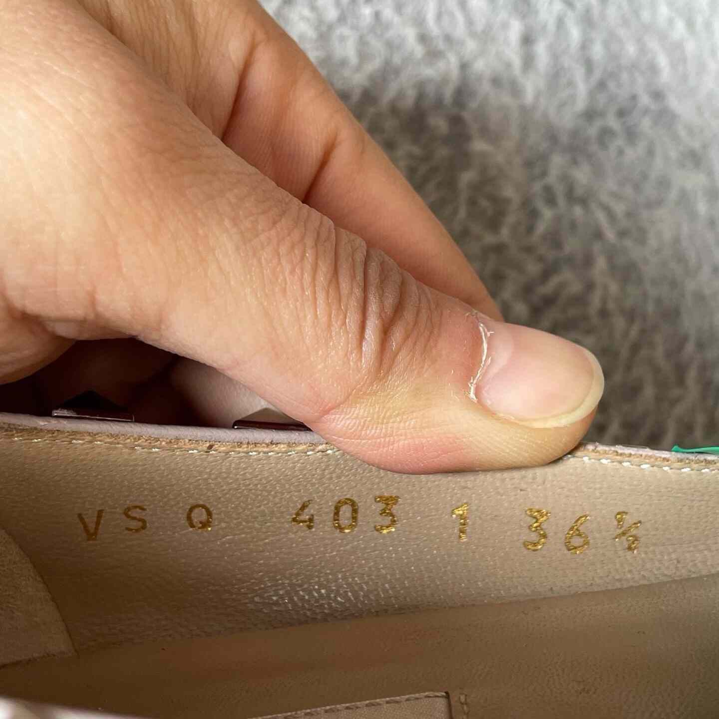 Valentino Valentino Black Lowtop Sneakers S Women Size US 6 / IT 36 - 5 Thumbnail