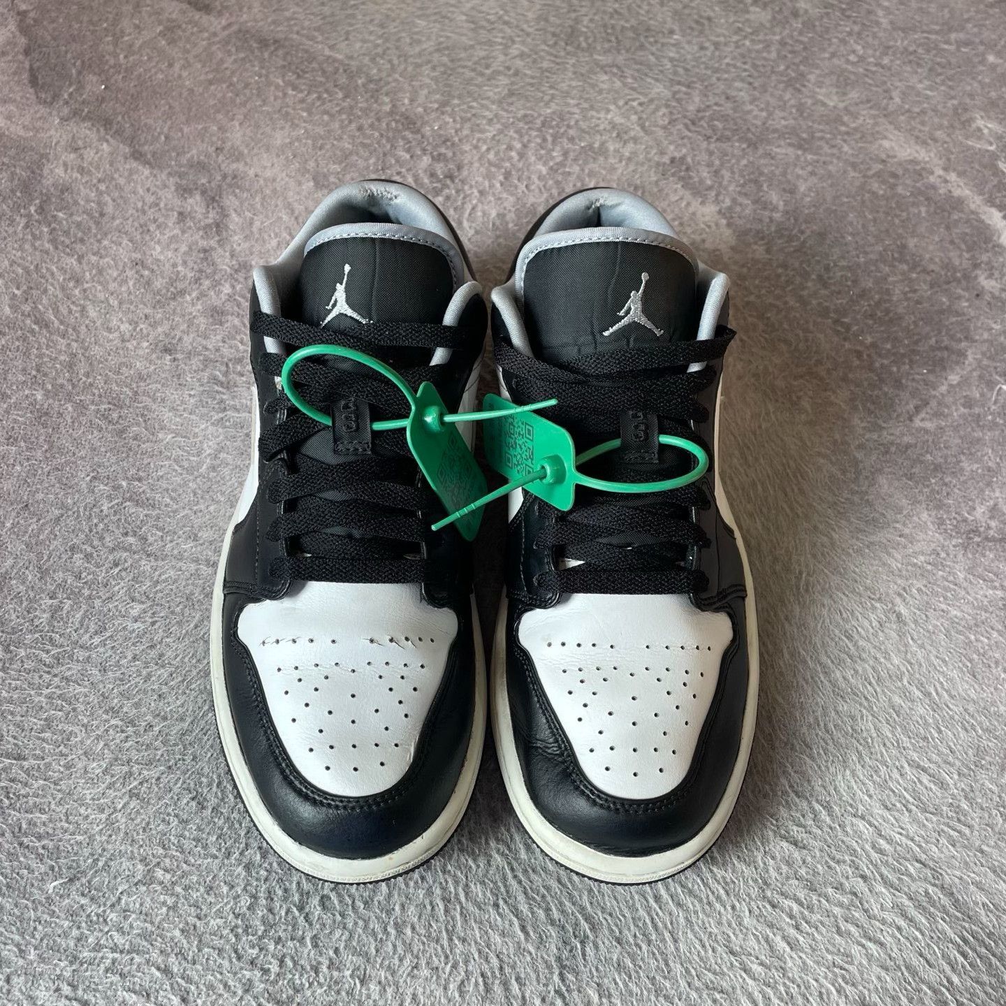 Nike Nike Black Lowtop Sneakers 42 Men Size US 9 / EU 42 - 2 Thumbnail