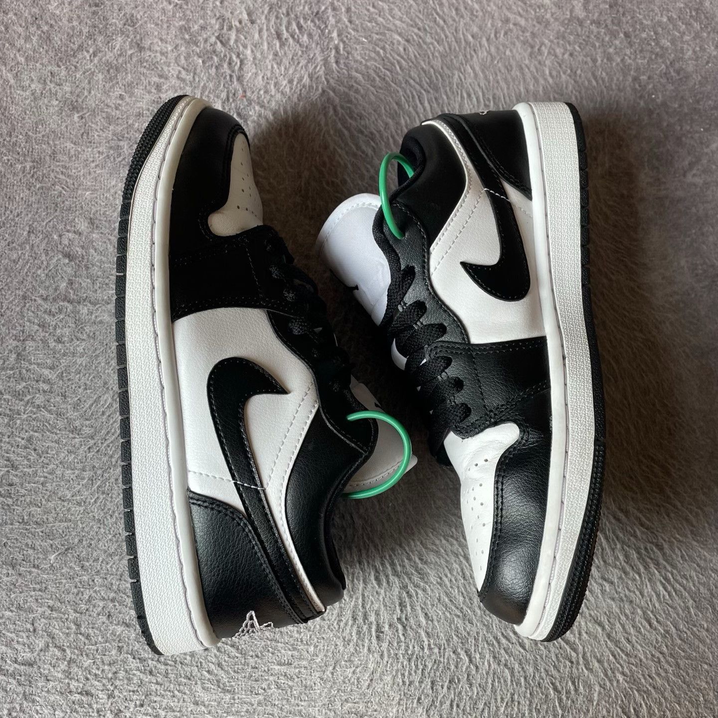Nike Nike Black Lowtop Sneakers 38 Men Size US 6 / EU 39 - 7 Thumbnail