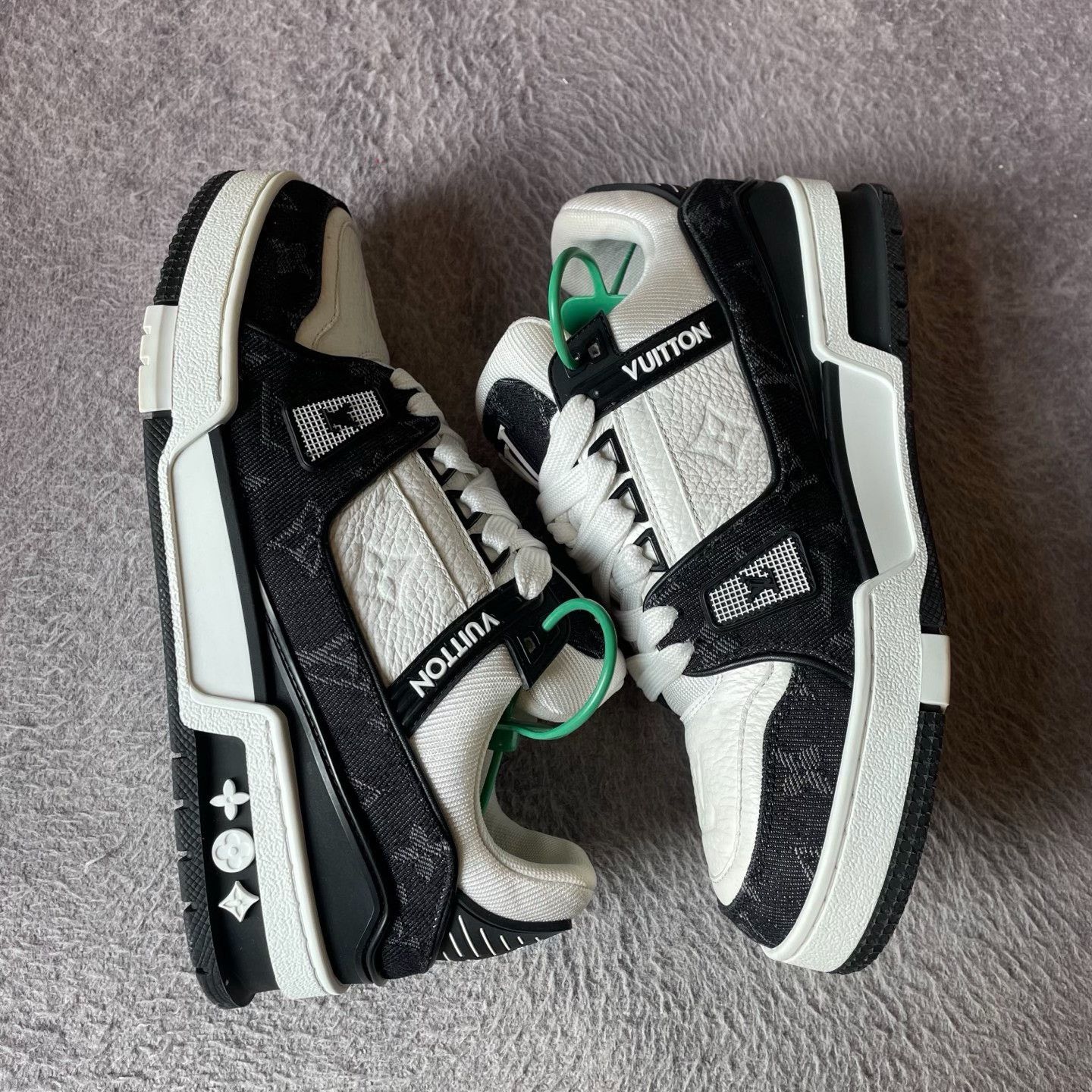 Louis Vuitton Louis Vuitton Training Black Lowtop Sneakers 37 Women Size US 6.5 / IT 36.5 - 7 Thumbnail