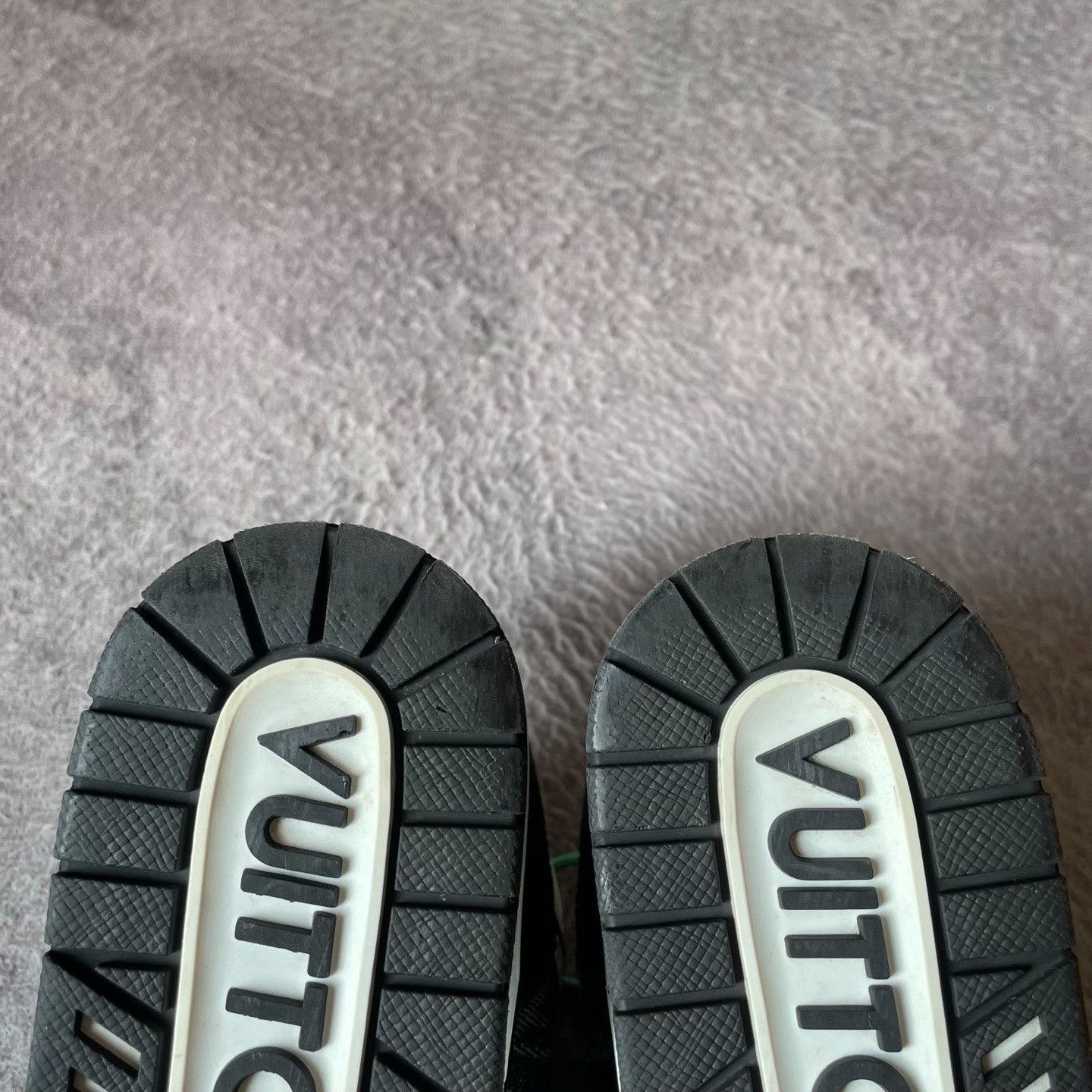 Louis Vuitton Louis Vuitton Training Black Lowtop Sneakers 37 Women Size US 6.5 / IT 36.5 - 5 Thumbnail