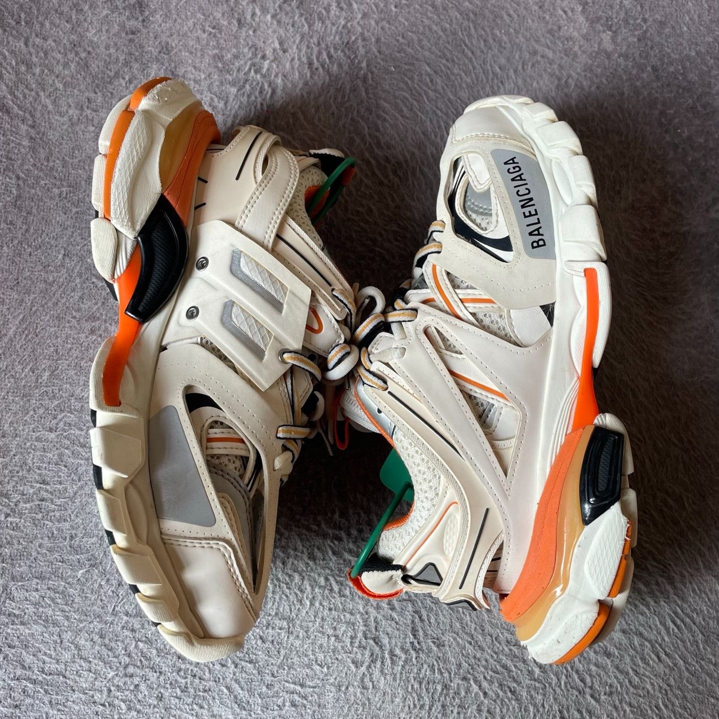 Balenciaga Balenciaga White Lowtop Sneakers 36 Women Size US 6 / IT 36 - 8 Thumbnail