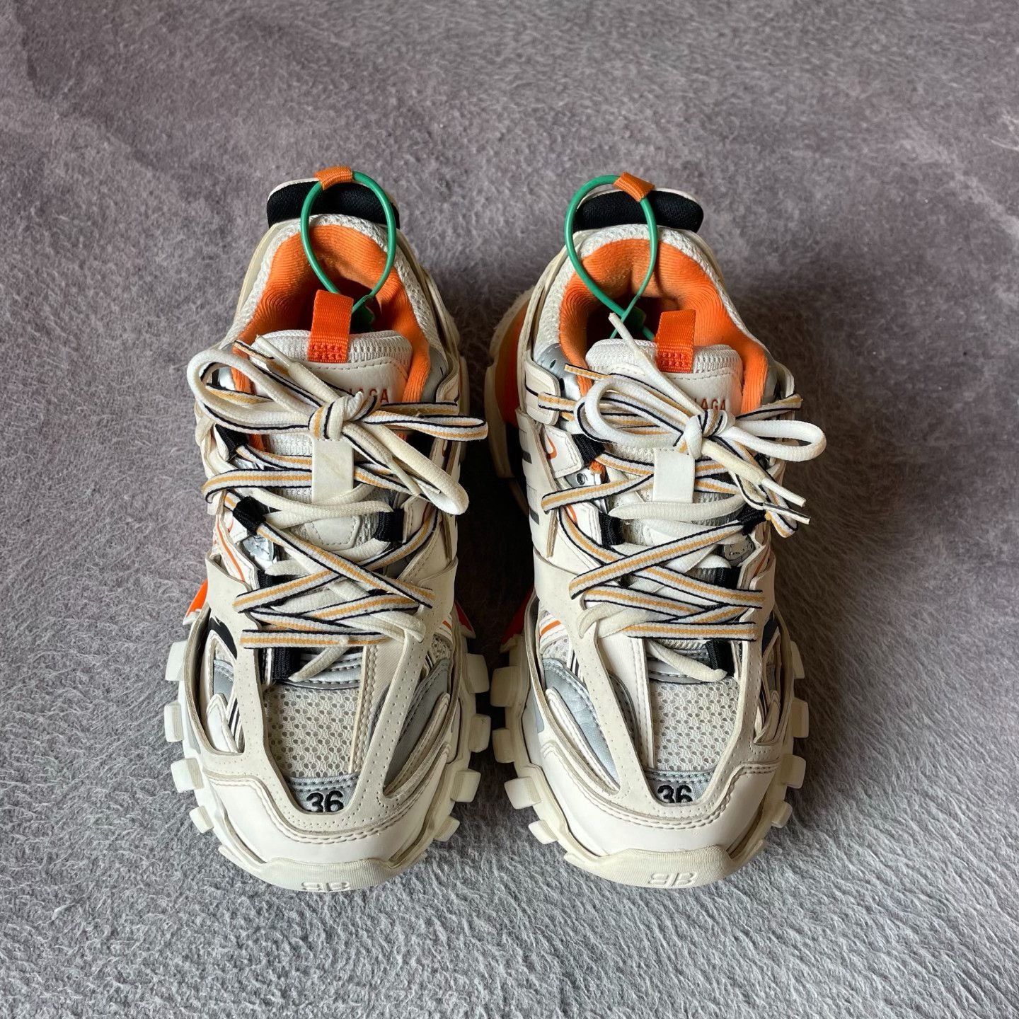 Balenciaga Balenciaga White Lowtop Sneakers 36 Women Size US 6 / IT 36 - 2 Thumbnail