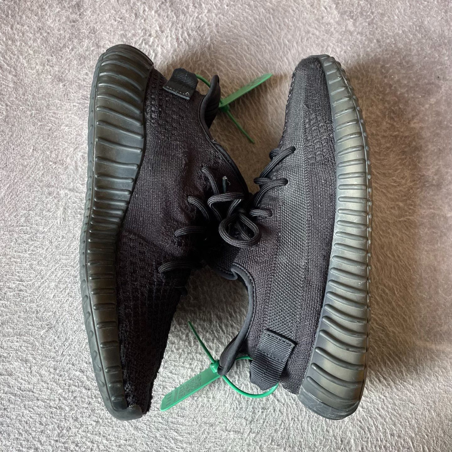 Yeezy Yeezy Black Lowtop Sneakers 43 Men Size US 10 / EU 43 - 7 Thumbnail