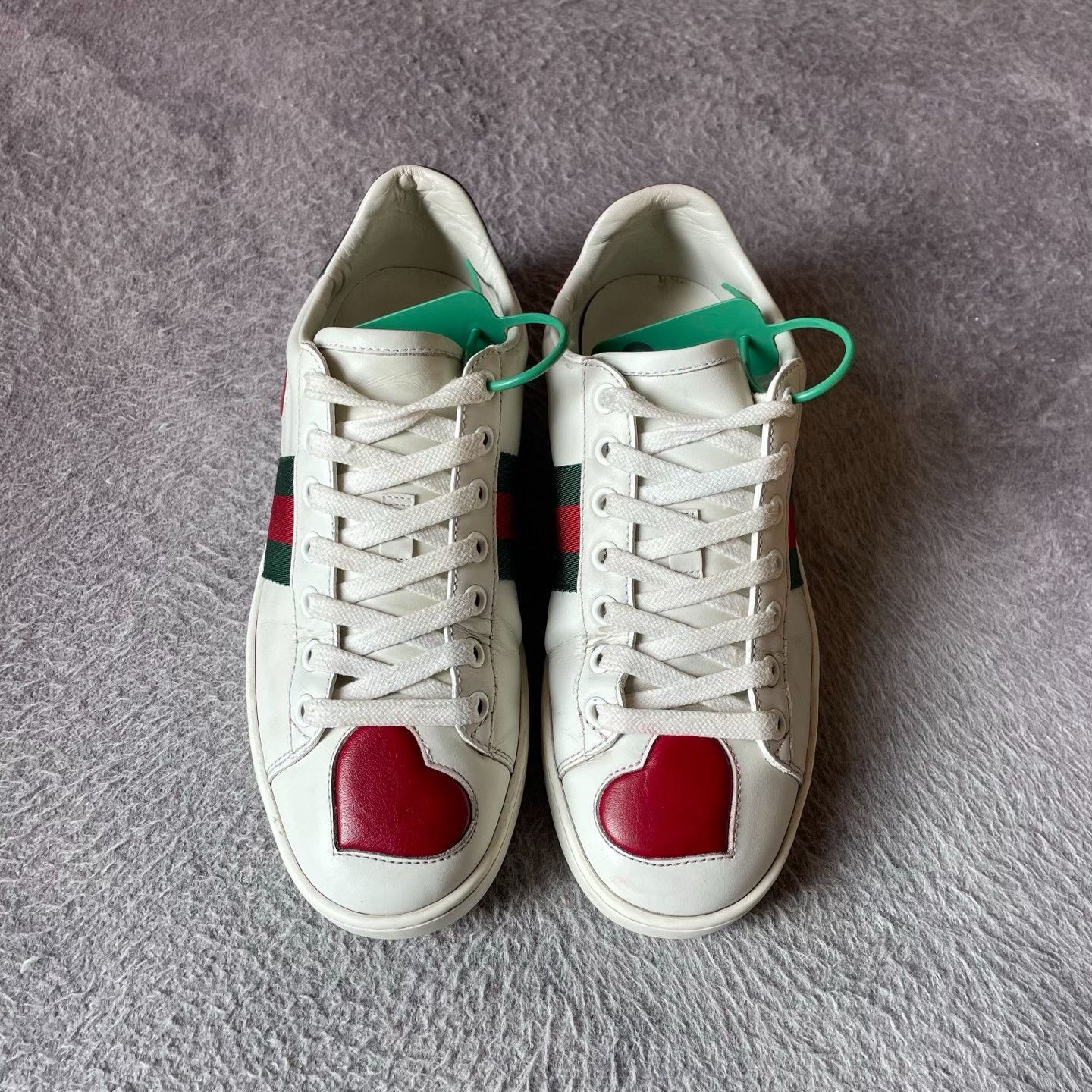 Gucci Gucci White Lowtop Sneakers M Women Size US 7 / IT 37 - 2 Thumbnail