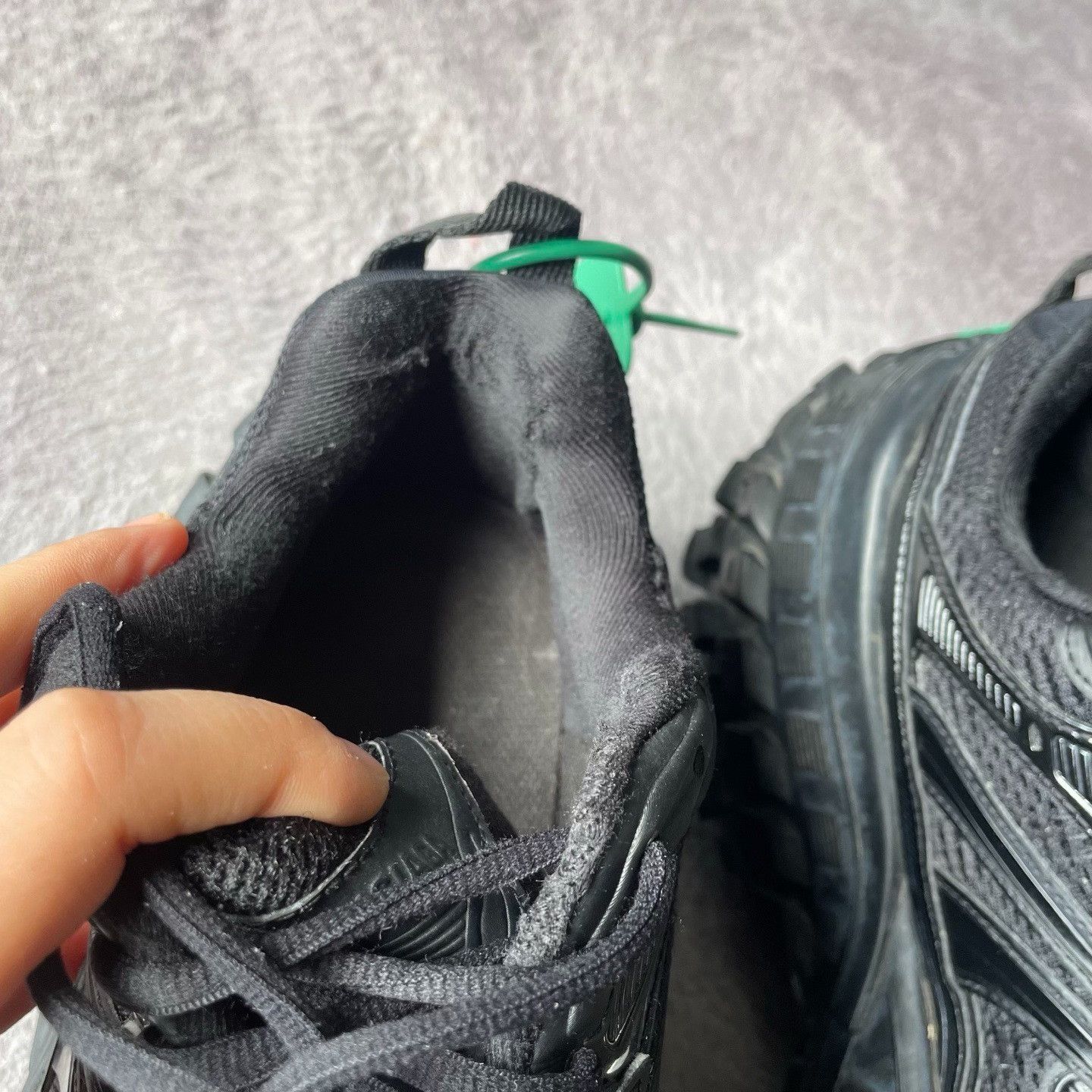 Balenciaga Balenciaga Black Lowtop Sneakers 41 Men Size US 8.5 / EU 41-42 - 9 Thumbnail