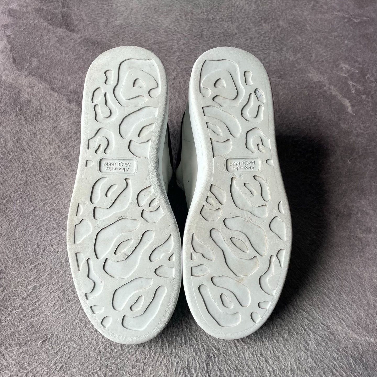 Alexander McQueen Alexander McQueen White Lowtop Sneakers 43.5 Men Size US 10.5 / EU 43-44 - 4 Thumbnail
