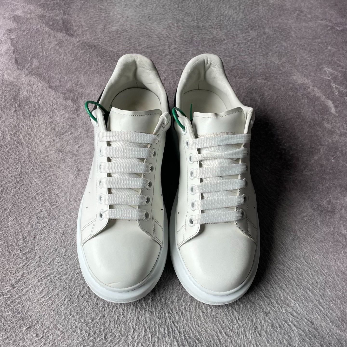 Alexander McQueen Alexander McQueen White Lowtop Sneakers 43.5 Men Size US 10.5 / EU 43-44 - 2 Thumbnail