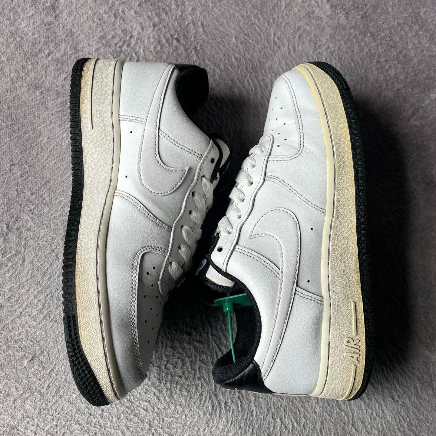 Alexander McQueen Alexander McQueen White Lowtop Sneakers 39 Men Size US 6.5 / EU 39-40 - 7 Thumbnail