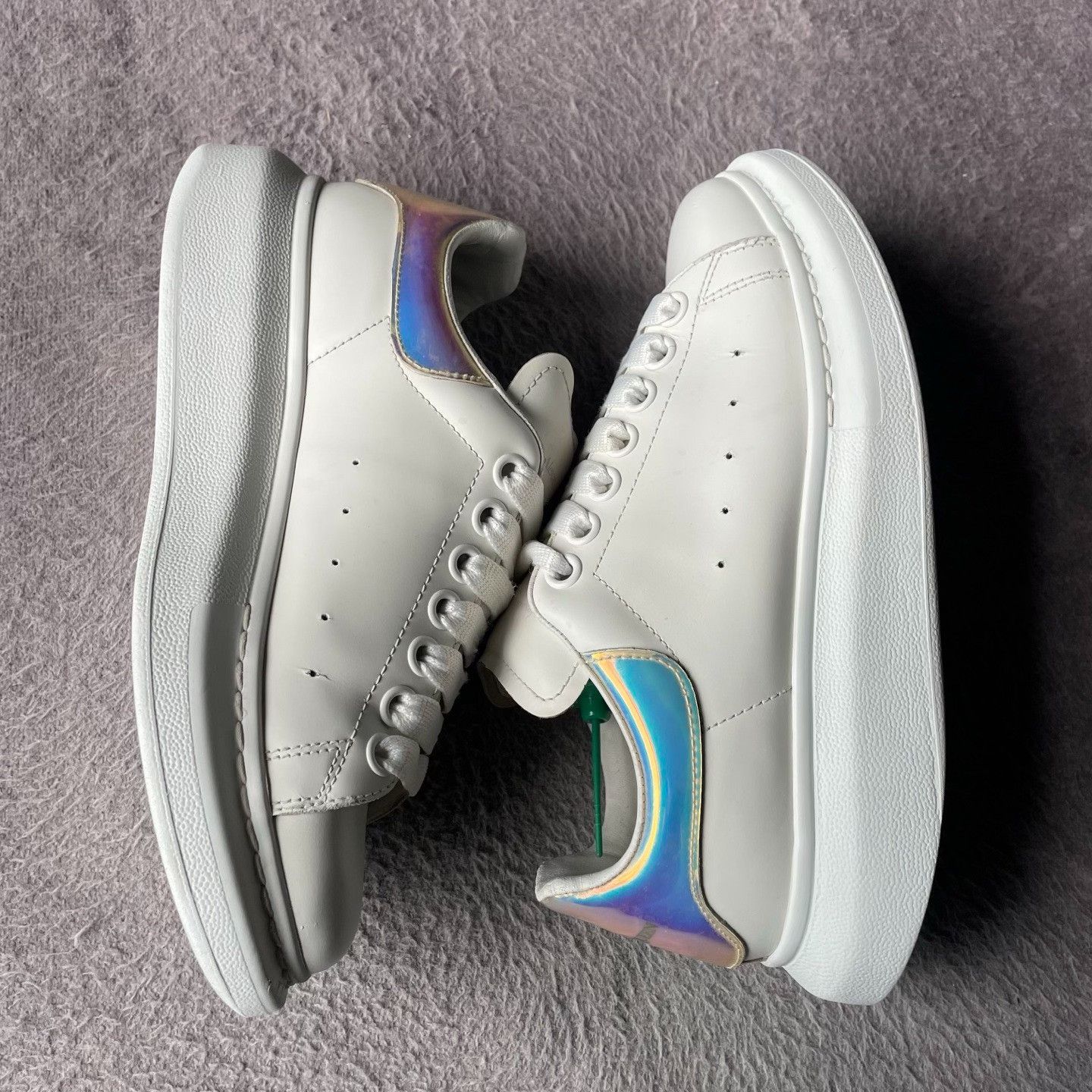 Alexander McQueen Alexander McQueen Laser White Lowtop Sneakers 37 Women Size US 6.5 / IT 36.5 - 7 Thumbnail