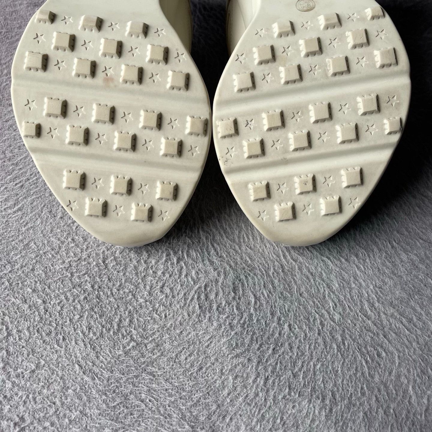 Gucci Gucci White Lowtop Sneakers 39 Men Size US 6.5 / EU 39-40 - 6 Thumbnail